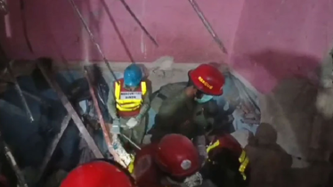 পাকিস্তানে গ্যাস বিস্ফোরণে ভবন ধস, নিহত ১২