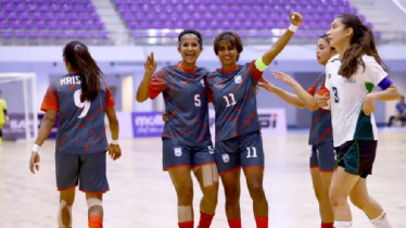 ভারতের পর পাকিস্তানকে উড়িয়ে শিরোপার পথে বাংলাদেশ