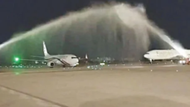 ১৪ বছর পর পাকিস্তানে বাংলাদেশ বিমান