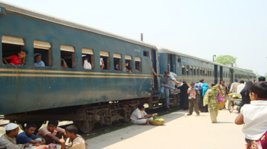 বেনাপোল-খুলনা-মোংলা রুটে চলাচলকারী ট্রেন বেসরকারি খাতে