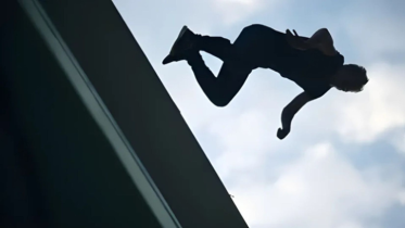 ঢামেক থেকে লাফিয়ে পড়ে রোগীর মৃত্যু