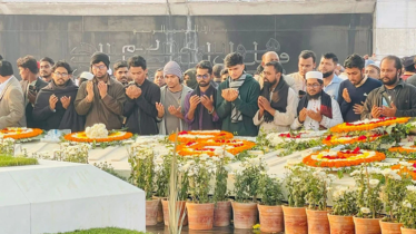 খালেদা জিয়া ও হাদির কবর জিয়ারতে জকসু ছাত্রদল প্যানেল