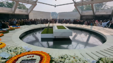 খালেদা জিয়ার সমাধিস্থলে মানুষের ঢল