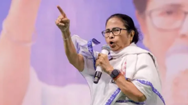 ইডির তল্লাশিতে বাধার অভিযোগ, মমতার বিরুদ্ধে মামলা