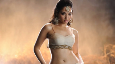 তামান্না বিকোলেন ৬ মিনিটেই ৬ কোটিতে! 