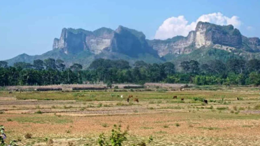 মিয়ানমার থেকে ছোড়া গুলিতে টেকনাফে শিশু নিহত