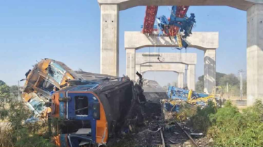 থাইল্যান্ডে চলন্ত ট্রেনের ওপর ভেঙে পড়লো ক্রেন, নিহত ২২