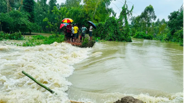সাত জেলা প্লাবিত, পানিবন্দি লাখো মানুষ