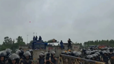 ভারত-যুক্তরাষ্ট্র বাণিজ্য চুক্তির প্রতিবাদে দিল্লিমুখী কৃষকরা ভারত-যুক্তরাষ্ট্র বাণিজ্য চুক্তির প্রতিবাদে দিল্লিমুখী কৃষকরা