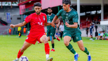 ১০ জনের বাংলাদেশকে হারাতে পারলো না পাকিস্তান
