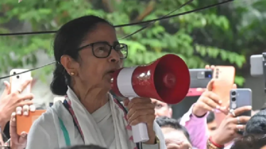 হাদি হত্যা নিয়ে মন্তব্যে মমতার বিরুদ্ধে দেশদ্রোহের মামলা