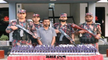 বেনাপোল সীমান্তে বিজিবির অভিযানে মাদকসহ আটক ১