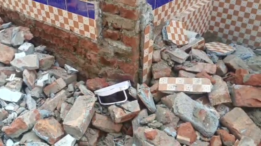 দিনাজপুরে রাতের আঁধারে বসতবাড়িতে হামলা-ভাঙচুর, লুটের অভিযোগ