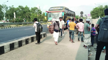 ঢাকা-ভাঙ্গা ১৭০ টাকার ভাড়া ৫০০ টাকা 