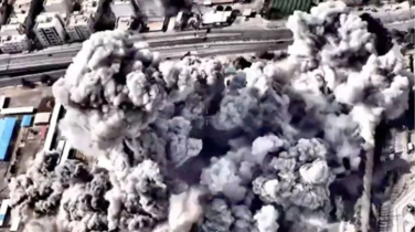 ইসরায়েলি হামলায় কেঁপে উঠলো ইরানি রাষ্ট্রীয় টেলিভিশন ভবন