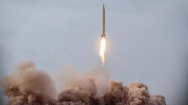 ইসরাইলি সামরিক স্থাপনায় ঝাঁকে ঝাঁকে ক্ষেপণাস্ত্র নিক্ষেপ ইরানের