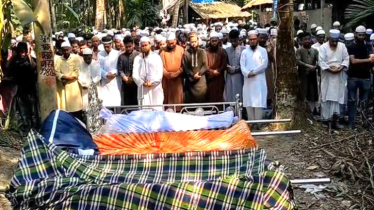 একই কবরস্থানে পাশাপাশি চারজনের দাফন একই কবরস্থানে পাশাপাশি চারজনের দাফন