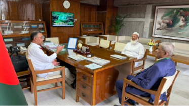 নিজ কার্যালয়ে বিরোধীদলীয় নেতার সঙ্গে প্রধানমন্ত্রীর বৈঠক