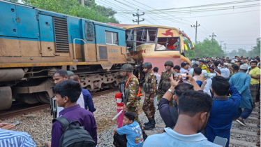 কুমিল্লায় দুর্ঘটনায় ৫ ঘণ্টা বন্ধ থাকার পর ট্রেন চলাচল স্বাভাবিক