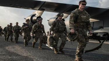 ইরানের হামলার মুখে ঘাঁটি ছাড়ছে মার্কিন সেনা