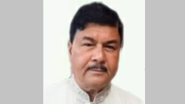 ভারত থেকে ফেরার পর বেনাপোলে মফিজ চেয়ারম্যান আটক