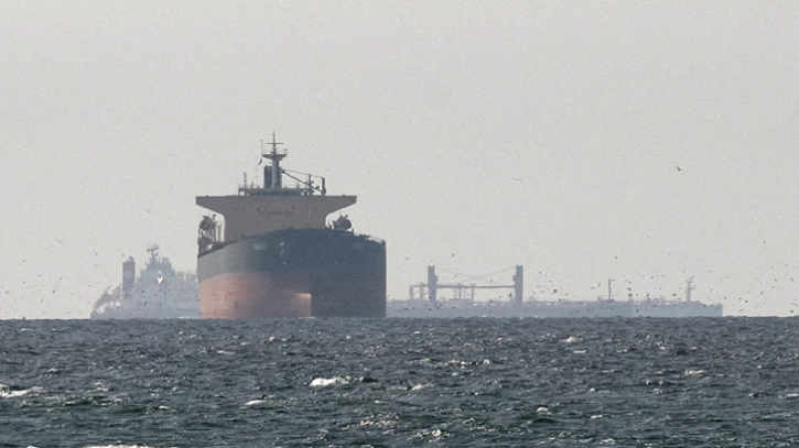 পারমাণবিক স্থাপনায় হামলা হলেই হরমুজ বন্ধ— ইরানের কড়া হুঁশিয়ারি