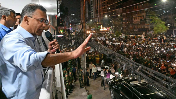 নয়াপল্টনে দলীয় কার্যালয়ে তারেক রহমান