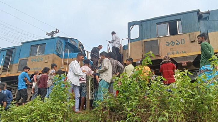 ৩ ঘণ্টা পর স্বাভাবিক সিলেটের রেল চলাচল