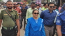 জলঢাকায় ইউএনও মাঠে নামতেই উধাও যানজট জলঢাকায় ইউএনও মাঠে নামতেই উধাও যানজট