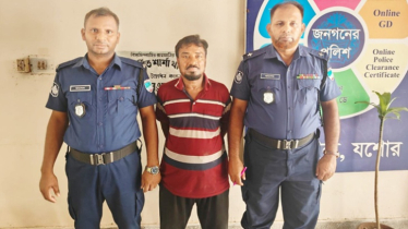 যশোরে পুত্রবধূ ধর্ষণের অভিযোগে শ্বশুর গ্রেফতার যশোরে পুত্রবধূ ধর্ষণের অভিযোগে শ্বশুর গ্রেফতার