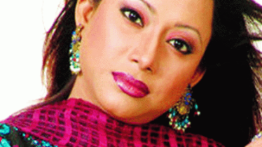 আলম আরা মিনুর কণ্ঠে ‘কৃষ্ণ কালা’