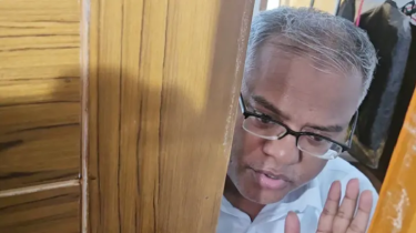 চুয়েটে ২৪ ঘণ্টা ধরে অবরুদ্ধ উপাচার্যসহ ১১ জন চুয়েটে ২৪ ঘণ্টা ধরে অবরুদ্ধ উপাচার্যসহ ১১ জন