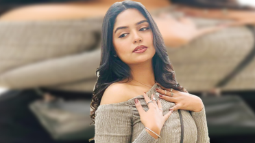 জন্মদিনেও ‘অকারণ’-এ হিমি
