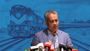 অনলাইন টিকিটের কালোবাজারি ঠেকানো কঠিন: রেলমন্ত্রী