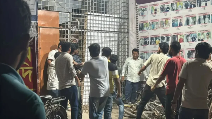 ছাত্রদলের হামলায় রাবির ৪ সাংবাদিক গুরুতর আহত 