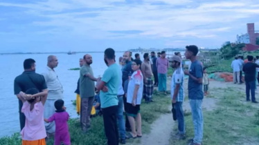 মেঘনায় ট্রলারডুবি, নিহত ১ নিখোঁজ ৪ মেঘনায় ট্রলারডুবি, নিহত ১ নিখোঁজ ৪