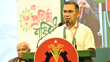 সীমা লঙ্ঘন না করার হুঁশিয়ারি প্রধানমন্ত্রীর সীমা লঙ্ঘন না করার হুঁশিয়ারি প্রধানমন্ত্রীর