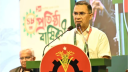 সীমা লঙ্ঘন না করার হুঁশিয়ারি প্রধানমন্ত্রীর সীমা লঙ্ঘন না করার হুঁশিয়ারি প্রধানমন্ত্রীর