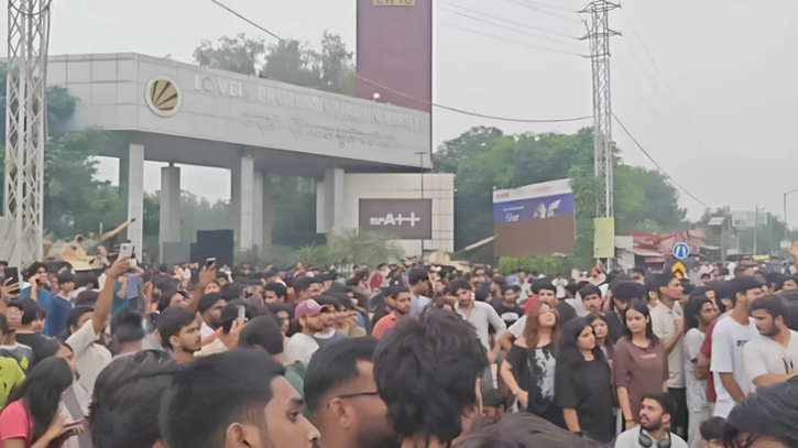 ফের উত্তাল ভারত, যুদ্ধবিমান-ট্যাংক উঠে শিক্ষার্থীদের বিক্ষোভ